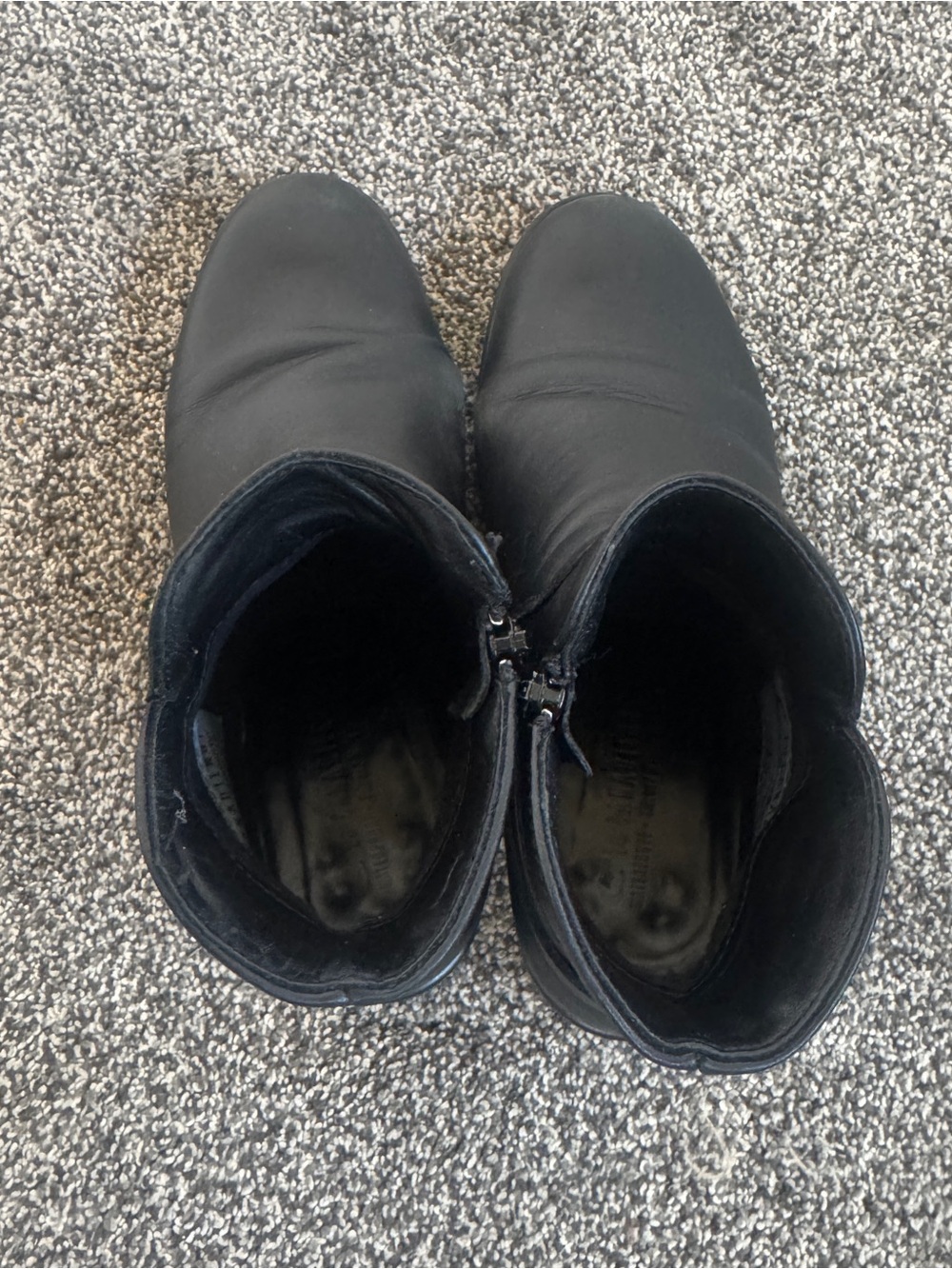 La Canadienne Black Leather Ankle Booties Side Zip Low Heel Size 6.5 - Picture 3 of 11